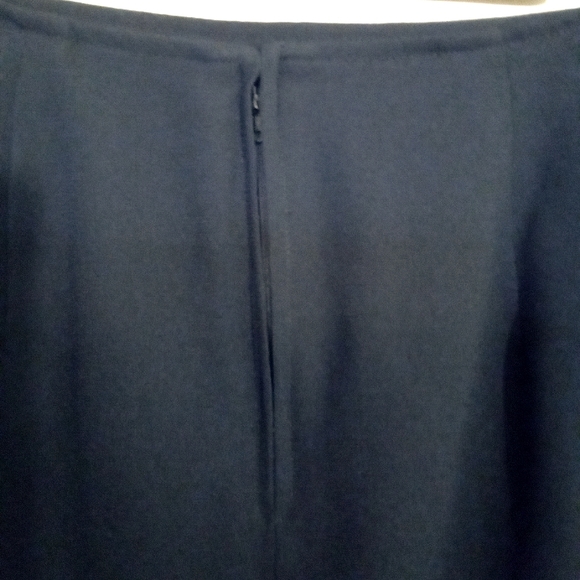 Friction Ladies Zip up Navy  Pencil Skirt - Picture 12 of 14